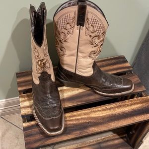Ariat Womens brown leather cowboy boots